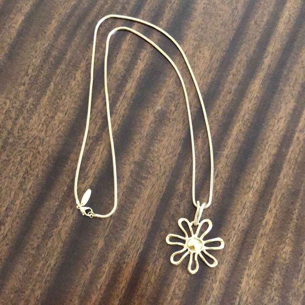 Flower Power Boho Design pendant necklace on serpentine chain